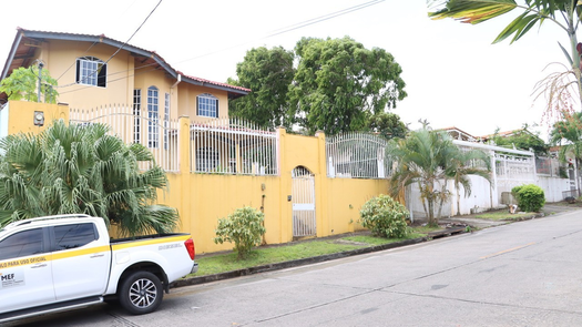 DGI prepara remate de fincas con un valor de más de 300 mil balboas. DGI prepara remate de fincas con un valor de más de 300 mil balboas.