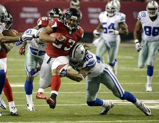 Turner ayuda a Falcons a vencer a Cowboys