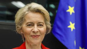 UE promete 200 millones de vacunas más para COVID a África.