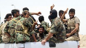 Mueren 17 soldados iraquíes en atentados de EI en Anbar