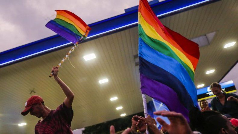 Gobierno alemán prepara ley para prohibir la conversión de los homosexuales