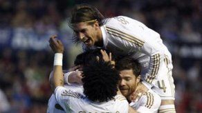 Real Madrid golea a Osasuna y pone presión al Barsa
