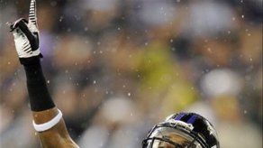 NFL: Ravens vence a Browns; vuelven los árbitros