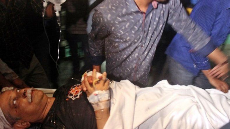 Joven confiesa que apuñaló a escritor bangladeshí por ser enemigo del islam