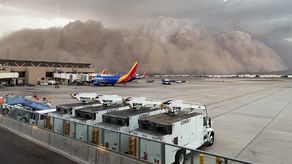 Tormenta de polvo haboob cubre Phoenix&nbsp;
