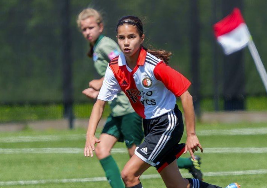Futbolista panameña
