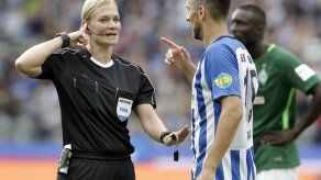Primera mujer árbitro hace su debut en la Bundesliga