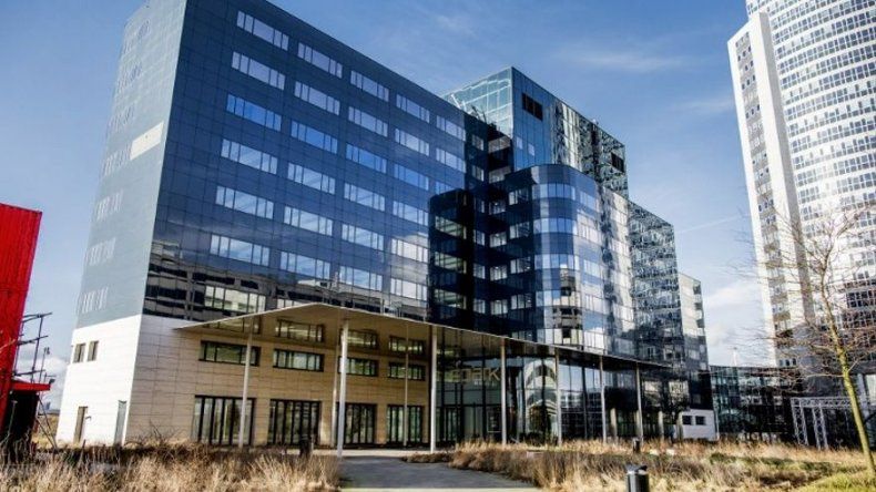 Italia lleva ante justicia europea traslado de Agencia de Medicamentos a Ámsterdam