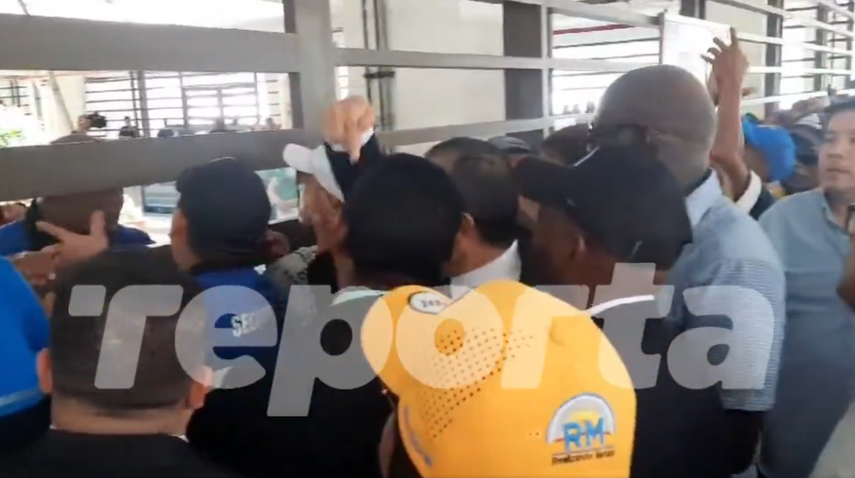 Enfrentamientos entre simpatizantes de Zulay Rodríguez y Omar Ortega.