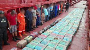 Ecuador incauta 5 toneladas de cocaína en barco de bandera panameña