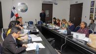 Asamblea Nacional analiza proyecto de ley para agilizar los procesos de adopción.