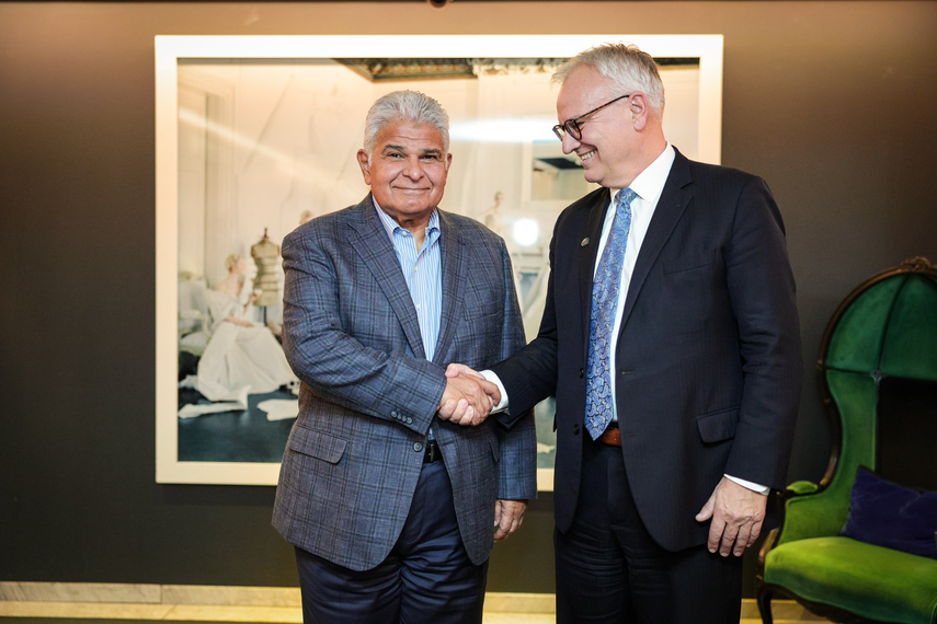 Presidente Mulino sostiene encuentro con Kristian Berg Harpviken