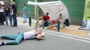 Colombianos celebraron el Día de la Pereza