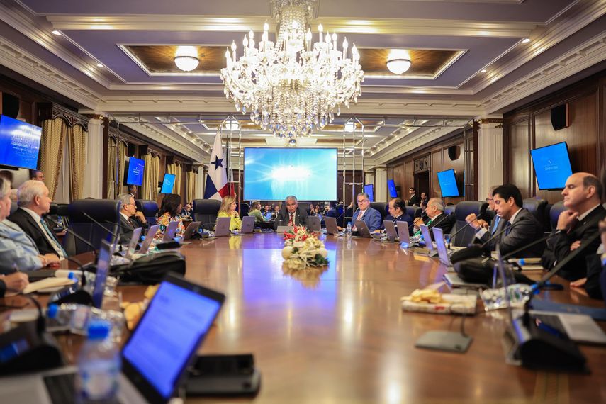 Consejo de Gabinete extiende el arancel de importación del cemento hasta junio de 2025.