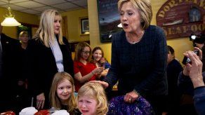 Clinton busca contrarrestar a Sanders luego de New Hampshire