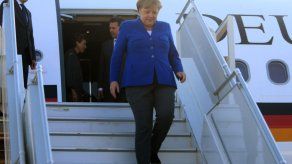 El avión de Merkel con destino a Argentina aterriza de emergencia en Colonia
