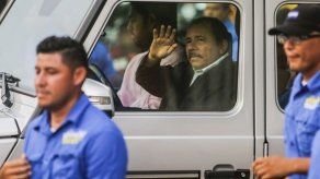 Ortega sigue bajo presión tras revocar medida que desató protestas en Nicaragua