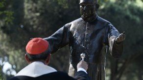 Iglesia salvadoreña pide perdón por ataques a monseñor Romero