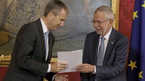Presidente austríaco disuelve el gobierno