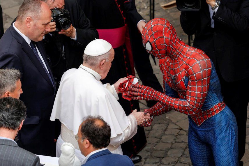 La primera vez que el joven se enfundó el traje de Spiderman fue hace cuatro años