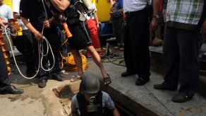 Bebé sobrevive cinco días abandonado en pozo de drenaje