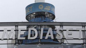 Imperio de Berlusconi trata de evitar adquisición hostil