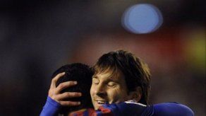 El Barcelona pospone con una goleada el alirón del Real Madrid