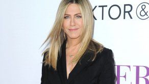 La red explota con memes de Aniston tras divorcio de Pitt