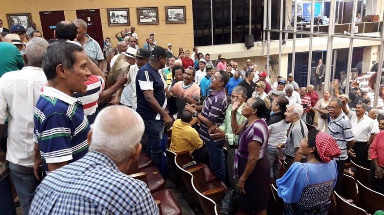 Asamblea Nacional aprueba proyecto que ordena pago de décimos atrasados