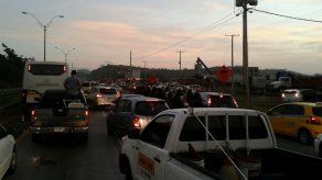Protestas cerca de Ciudad Hospitalaria en Vía Centenario Protestas cerca de Ciudad Hospitalaria en Vía Centenario