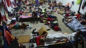 Cubanos ilegales en Colombia viven situación deplorable