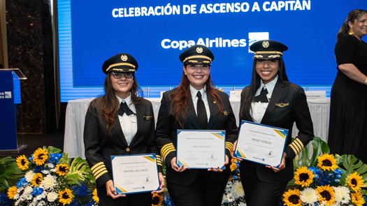 Copa Airlines celebró el ascenso de los 40 primeros oficiales al rango de capitán.