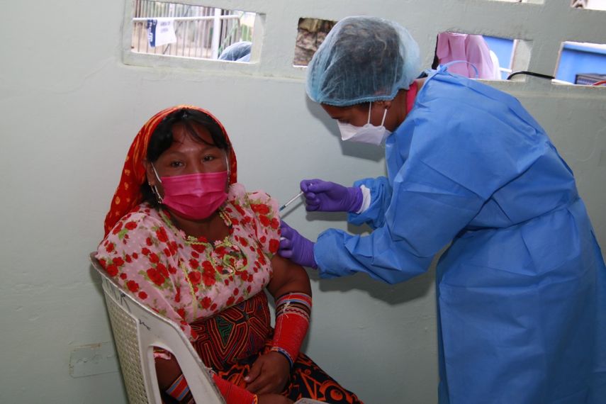 Y las regiones con menos dosis aplicadas son la Región de Panamá Norte con 14