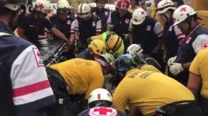 Rescatan con vida a hombre que estuvo enterrado 20 horas en Costa Rica