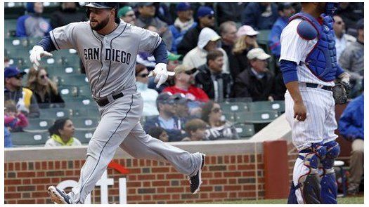 Alonso y Cabrera definen victoria de Padres