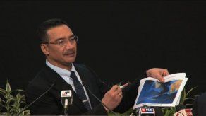 Satélite ubica objetos que podrían ser de avión