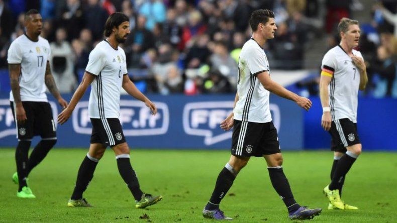 La selección alemana pasó la noche en el Estadio de Francia