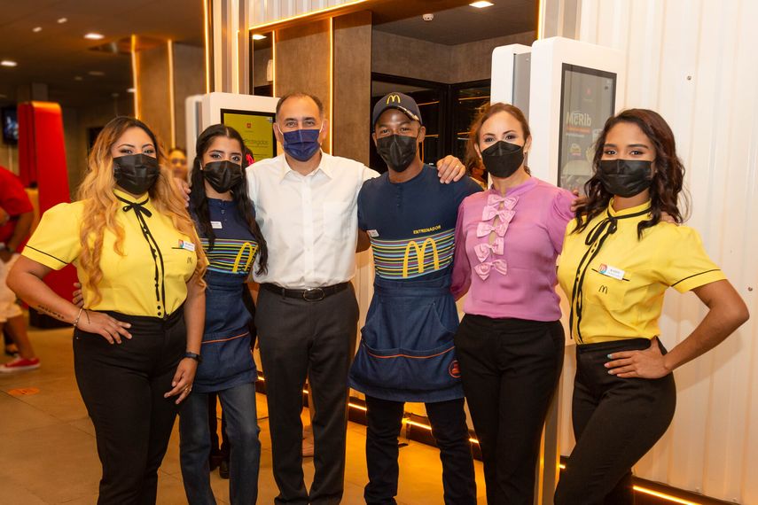 Los restaurantes McDonald’s de Calle 50 y de Villa Lucre son los primeros en contar conkioscos digitales y una atención personalizada con Líderes de Experiencia al Cliente y serviciode entrega a la mesa.