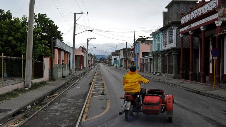 El ojo del huracán Matthew toca el oriente de Cuba (NHC)