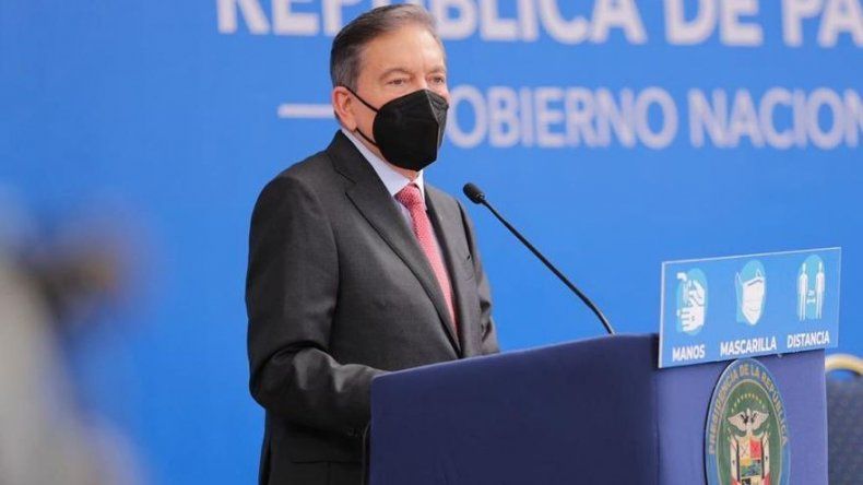 Tras polémica declaración, presidente Cortizo asegura que cumplirá normas del Minsa