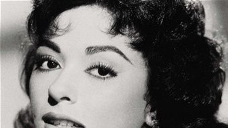 Rita Moreno abre su corazón en libro de memorias