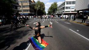 Desfile de orgullo gay en las calles de Guadalajara
