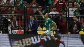 México y Chicharito bajan a Costa Rica del liderato