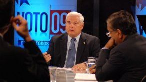 Polémica por valla contra Martinelli