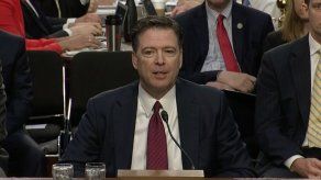 Comey filtró contenido de sus diálogos con Trump en espera de que haya cintas