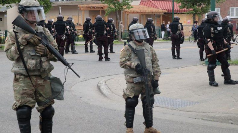 Despliegan tropas en Minneapolis mientras protestas antirracistas se propagan por EEUU