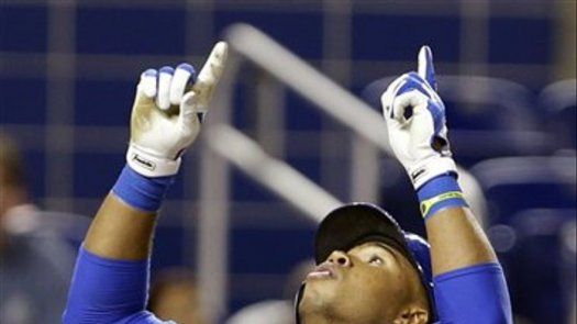 Jonrón de Valbuena da triunfo a Cachorros en Miami