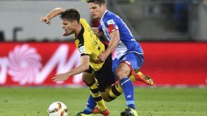 Borussia Dortmund empata y deja al Bayern líder en solitario