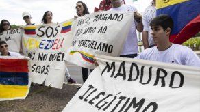 EE.UU. amenaza a Maduro con Guantánamo si no acepta pronto una transición