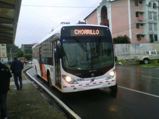 Metro bus llega a El Chorrillo